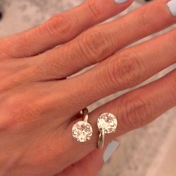 Classic Crystal Silver Statement Ring - Picture 12 of 13